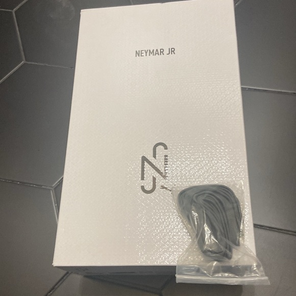 Puma wild rider Neymar Jr edition. Size 13 - Picture 5 of 6